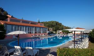 panorama-pool-bar-2.jpg